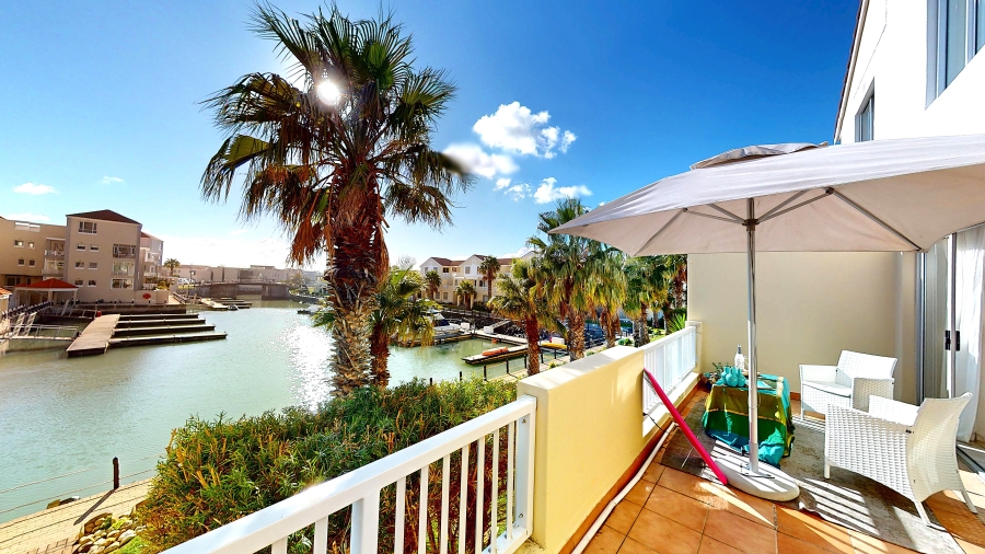 2 Bedroom Property for Sale in Harbour Island Western Cape